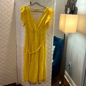 Yellow dress with silver shimmer. Great summer dress!